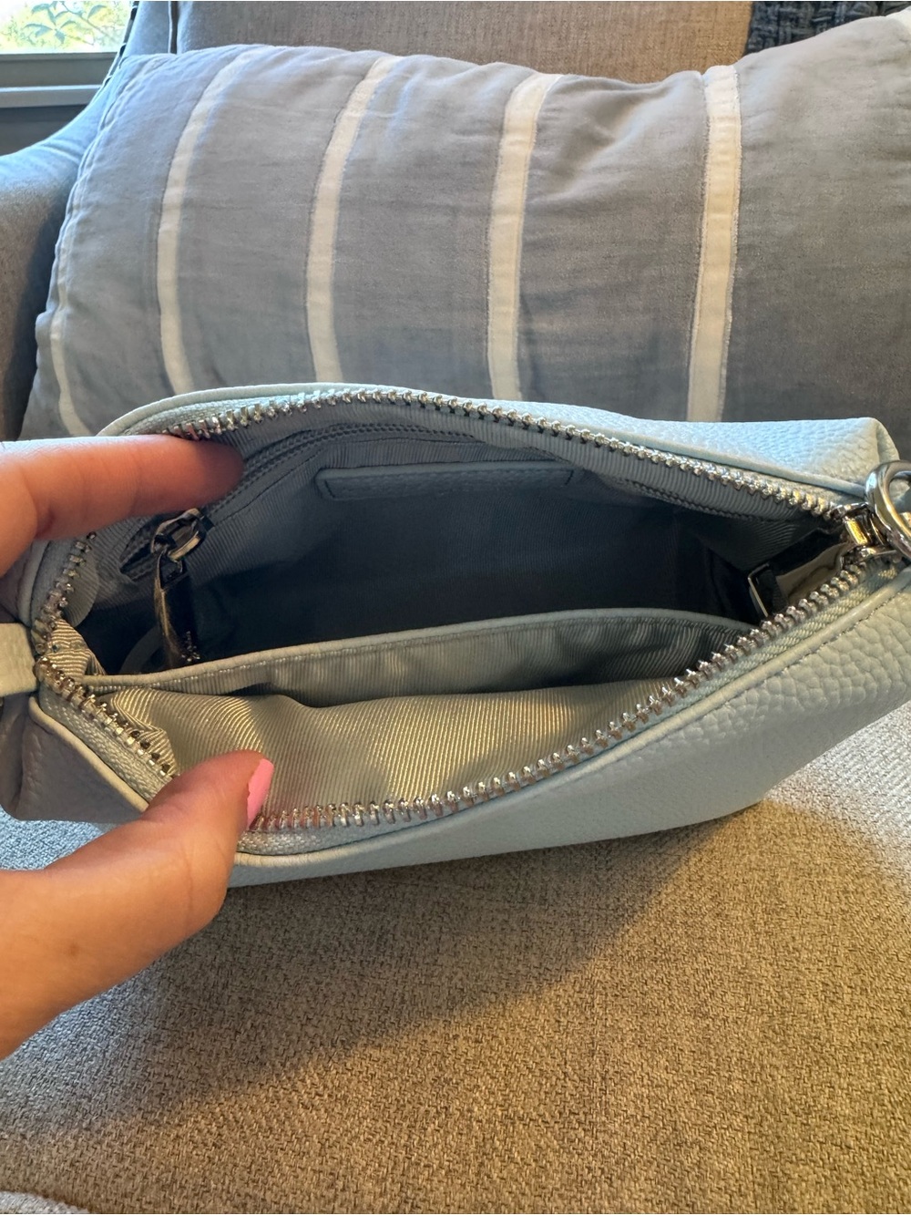 Melie Bianco Tulip Top-Handle Crossbody Tote - like new - Picture 9 of 11